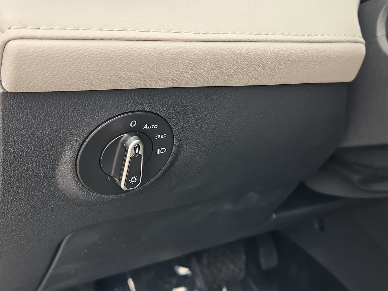 Thumbnail: 2025 Volkswagen Taos - 37