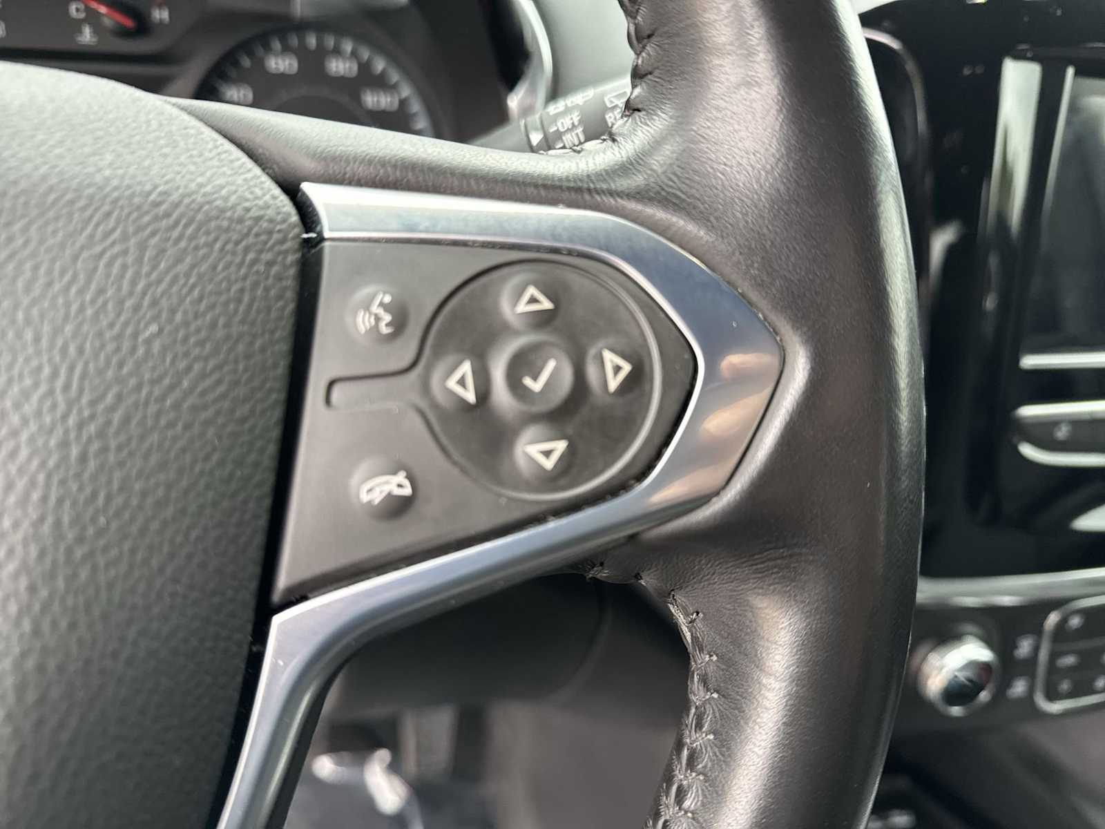 Thumbnail: 2022 Chevrolet Traverse - 24