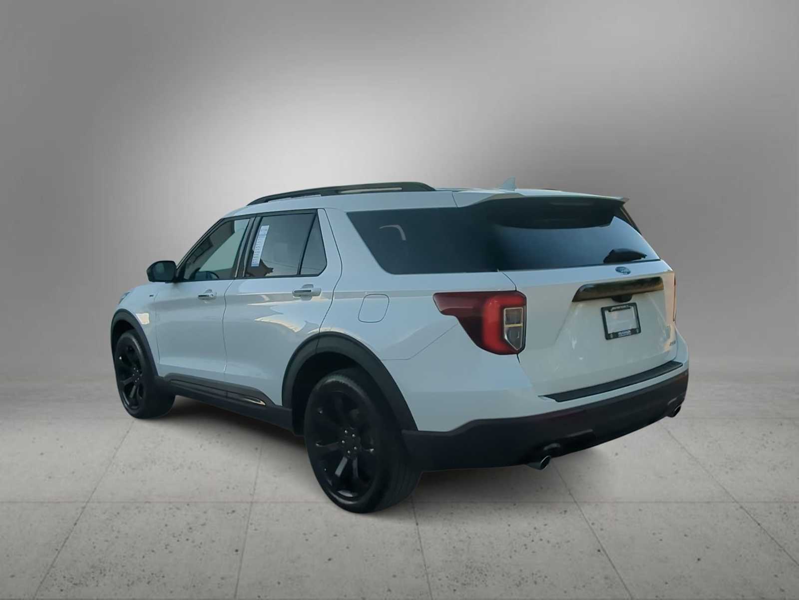 Thumbnail: 2022 Ford Explorer - 6