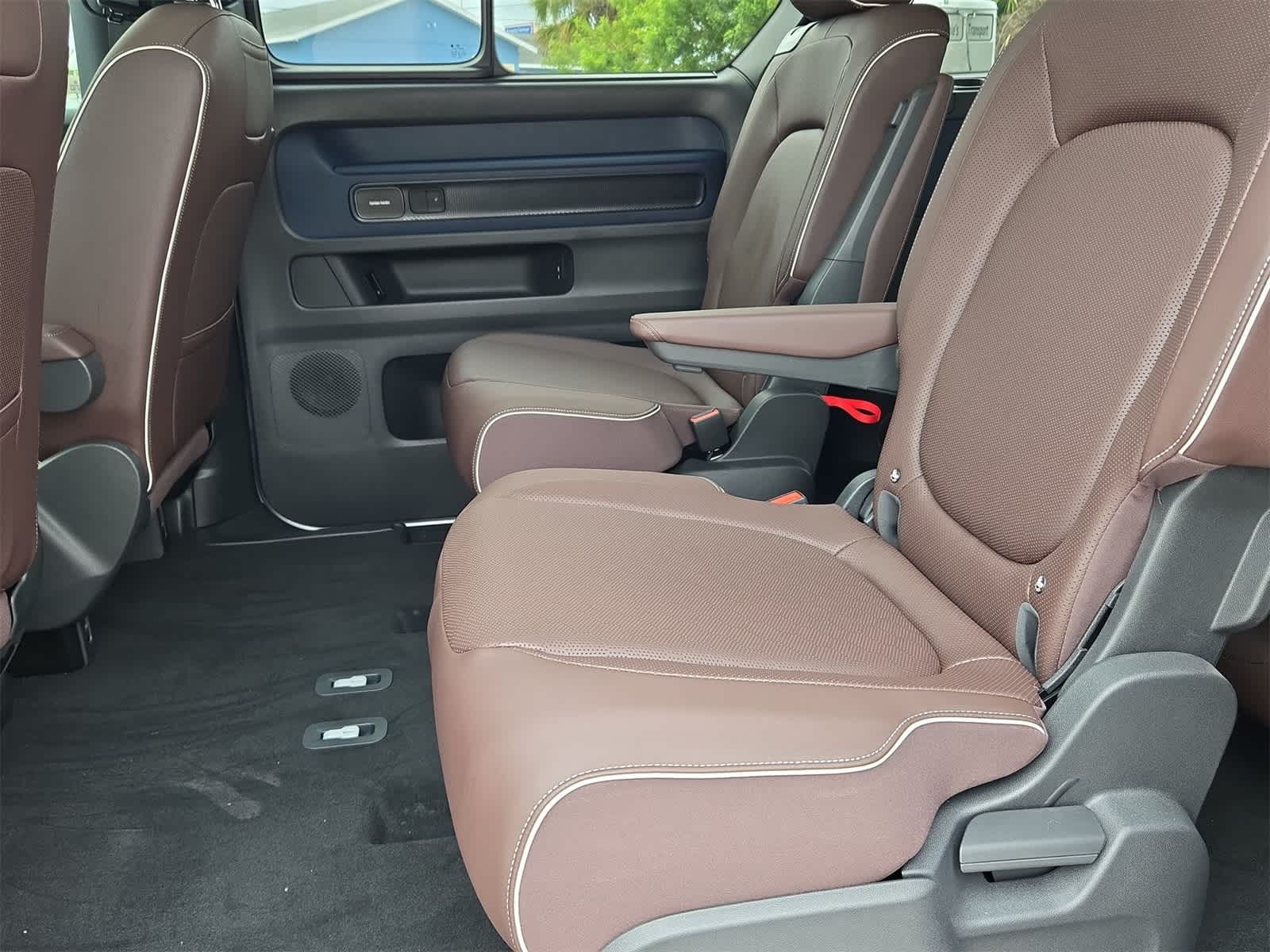 Thumbnail: 2025 Volkswagen ID.Buzz - 20