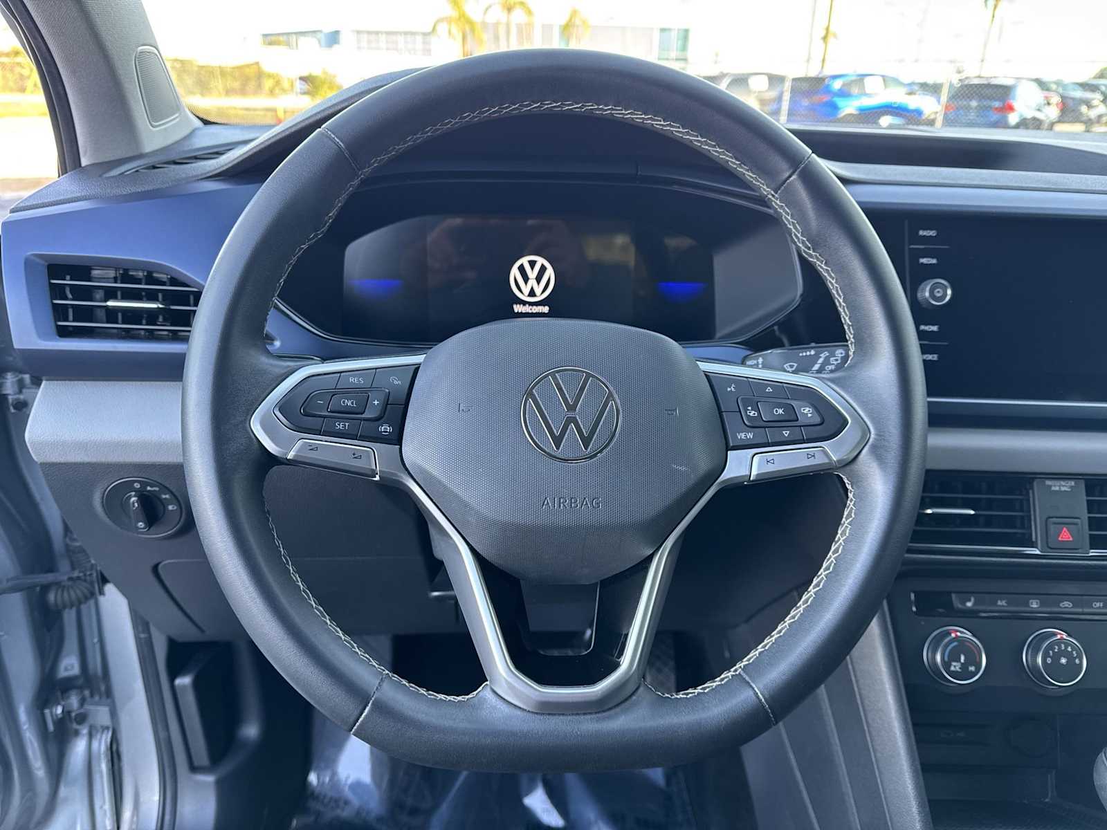 Thumbnail: 2022 Volkswagen Taos - 21