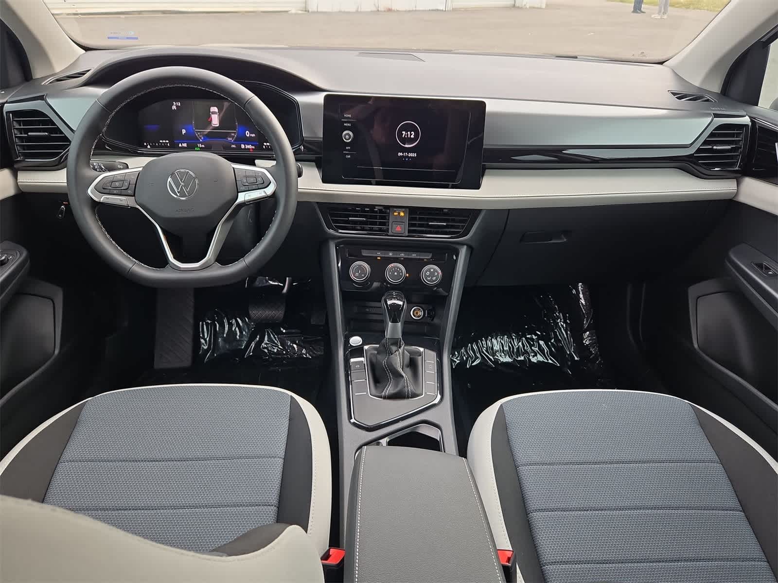 Thumbnail: 2025 Volkswagen Taos - 16