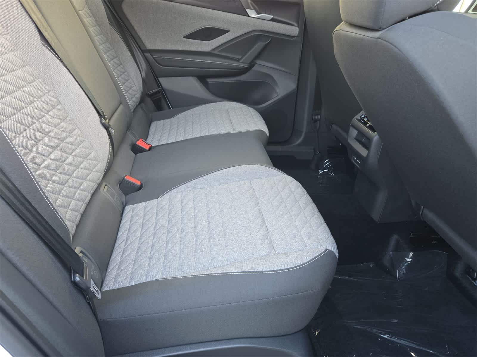 Thumbnail: 2025 Volkswagen Tiguan - 19