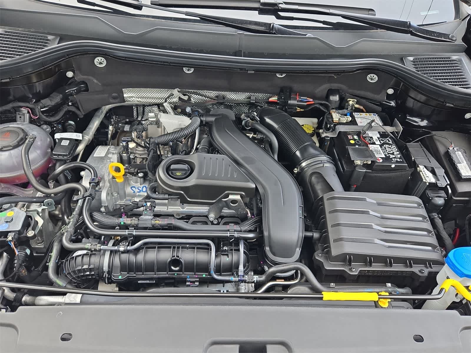 Thumbnail: 2025 Volkswagen Taos - 15