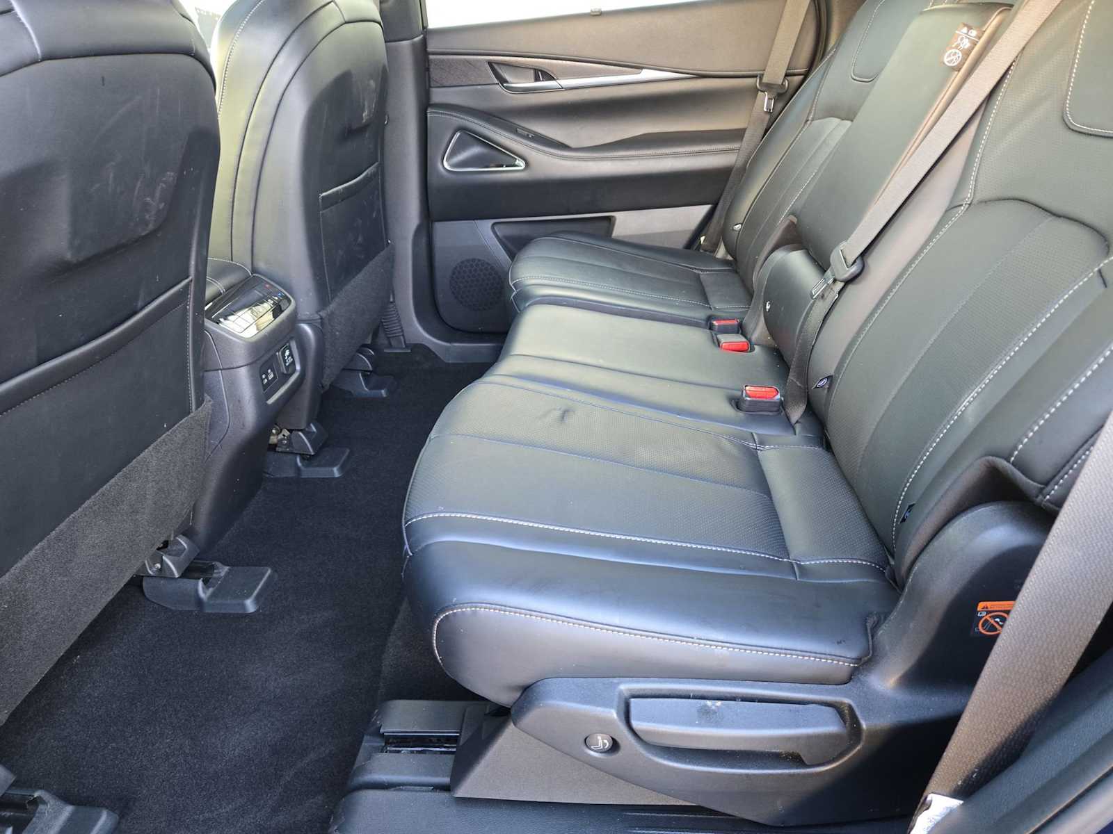 Thumbnail: 2023 INFINITI QX60 - 19