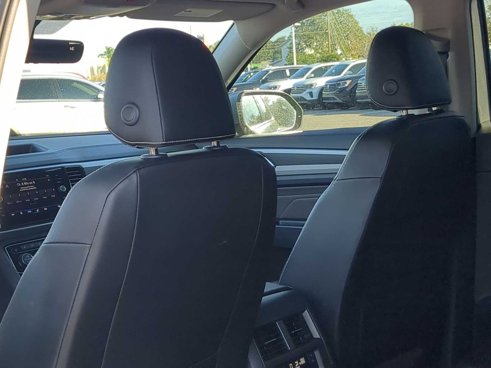 Thumbnail: 2022 Volkswagen Atlas - 19