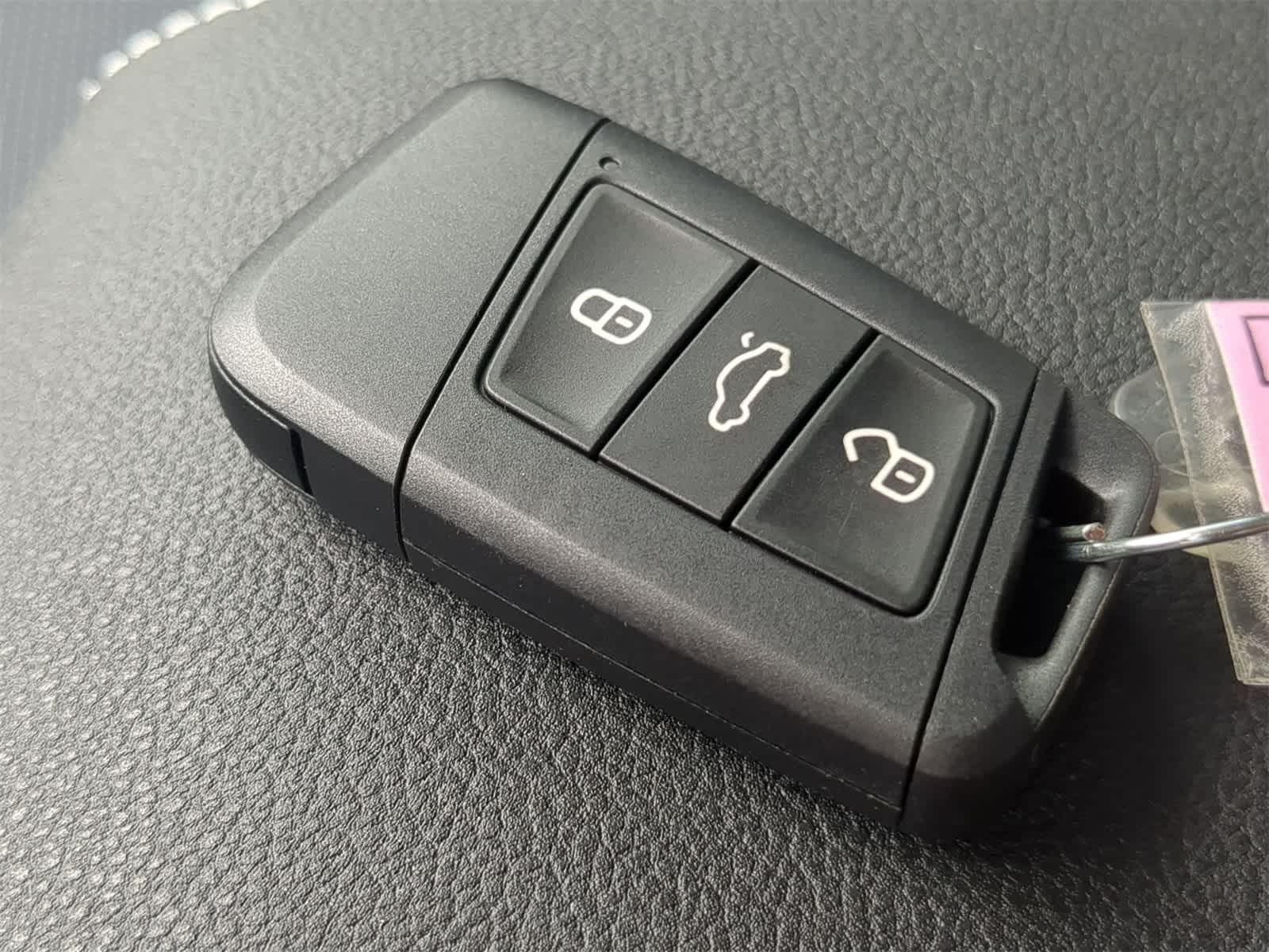 Thumbnail: 2025 Volkswagen Taos - 35