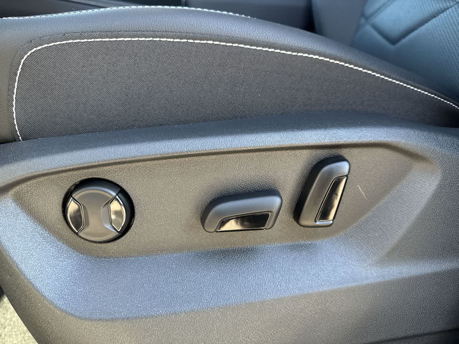 Thumbnail: 2026 Volkswagen Atlas - 17