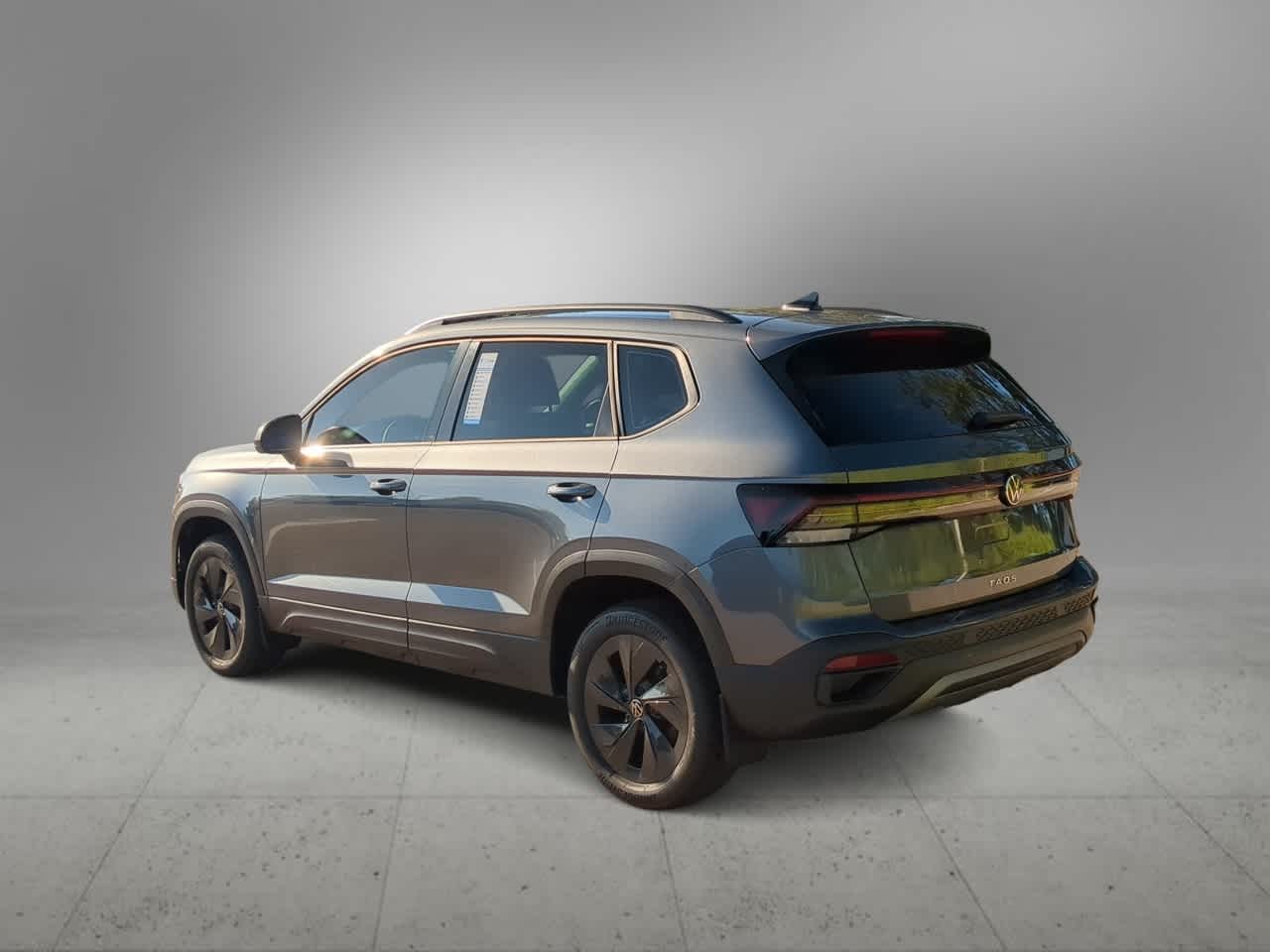 Thumbnail: 2025 Volkswagen Taos - 6
