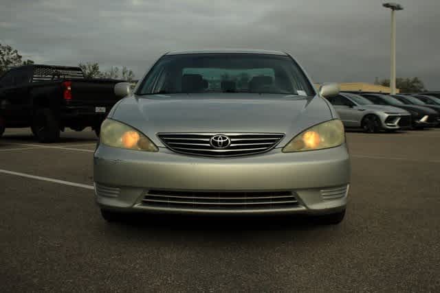 2006 Toyota Camry LE 8