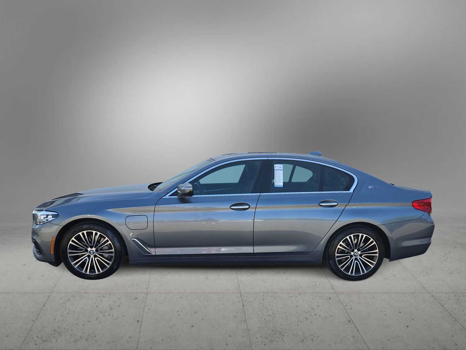 Thumbnail: 2018 BMW 5 Series - 5