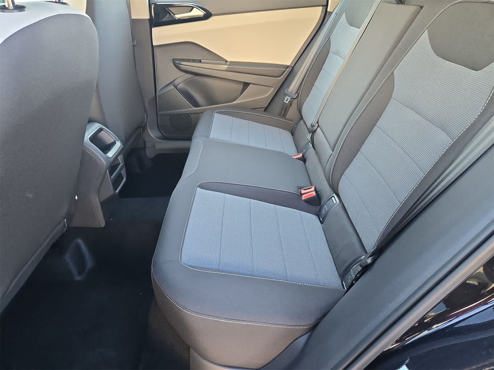 Thumbnail: 2025 Volkswagen Taos - 18