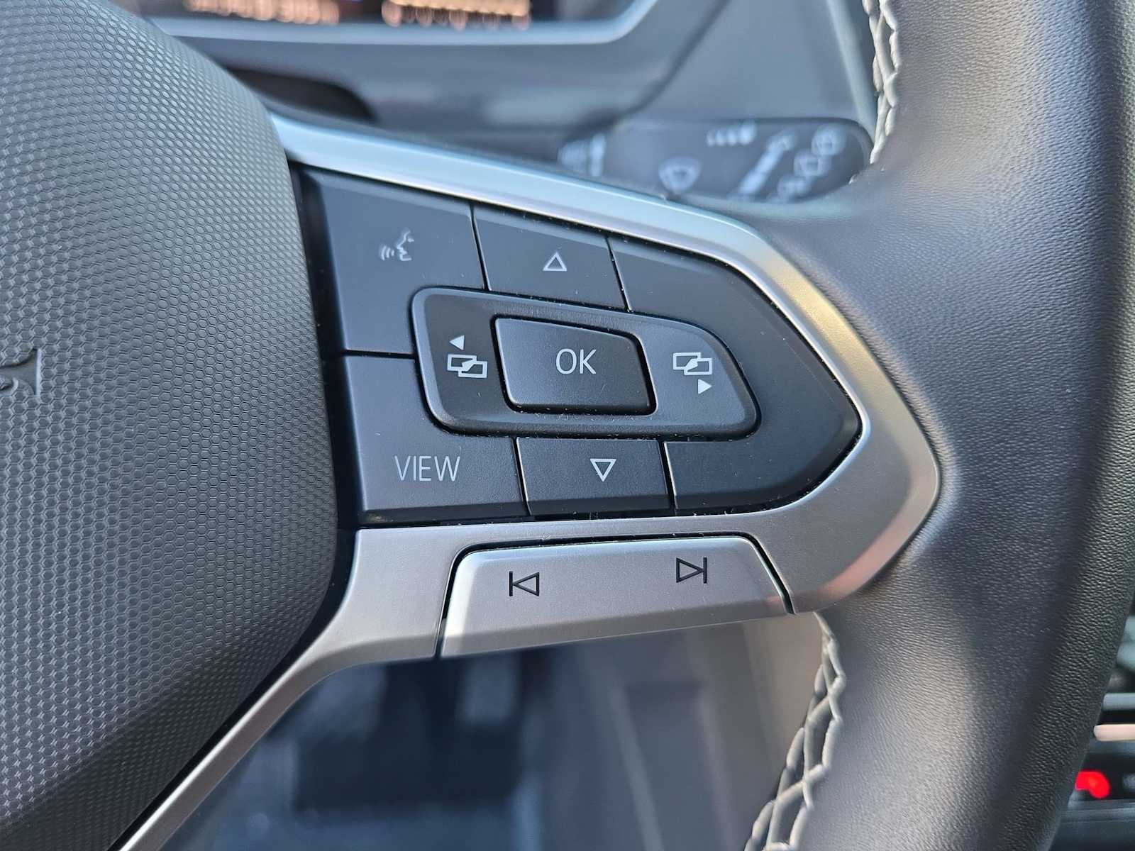 Thumbnail: 2024 Volkswagen Tiguan - 23