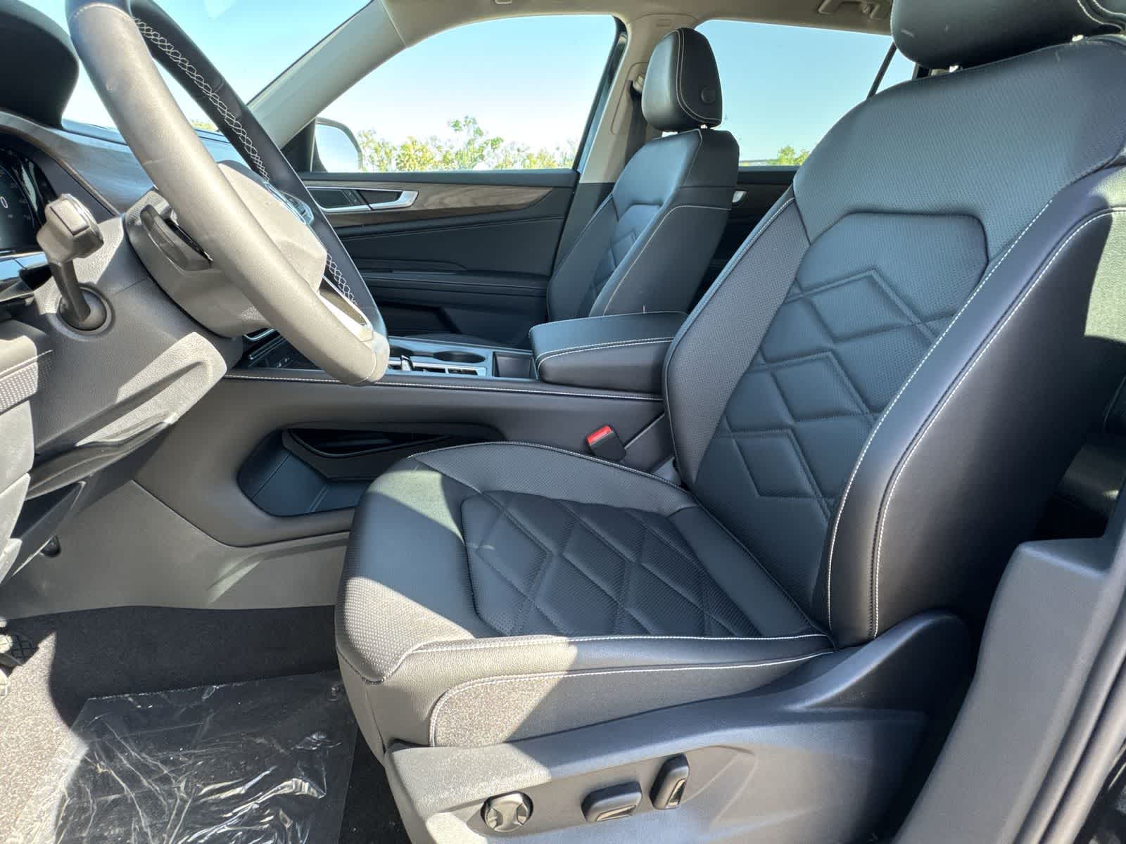 Thumbnail: 2026 Volkswagen Atlas - 14