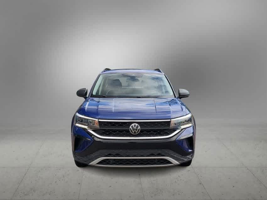 Thumbnail: 2022 Volkswagen Taos - 3