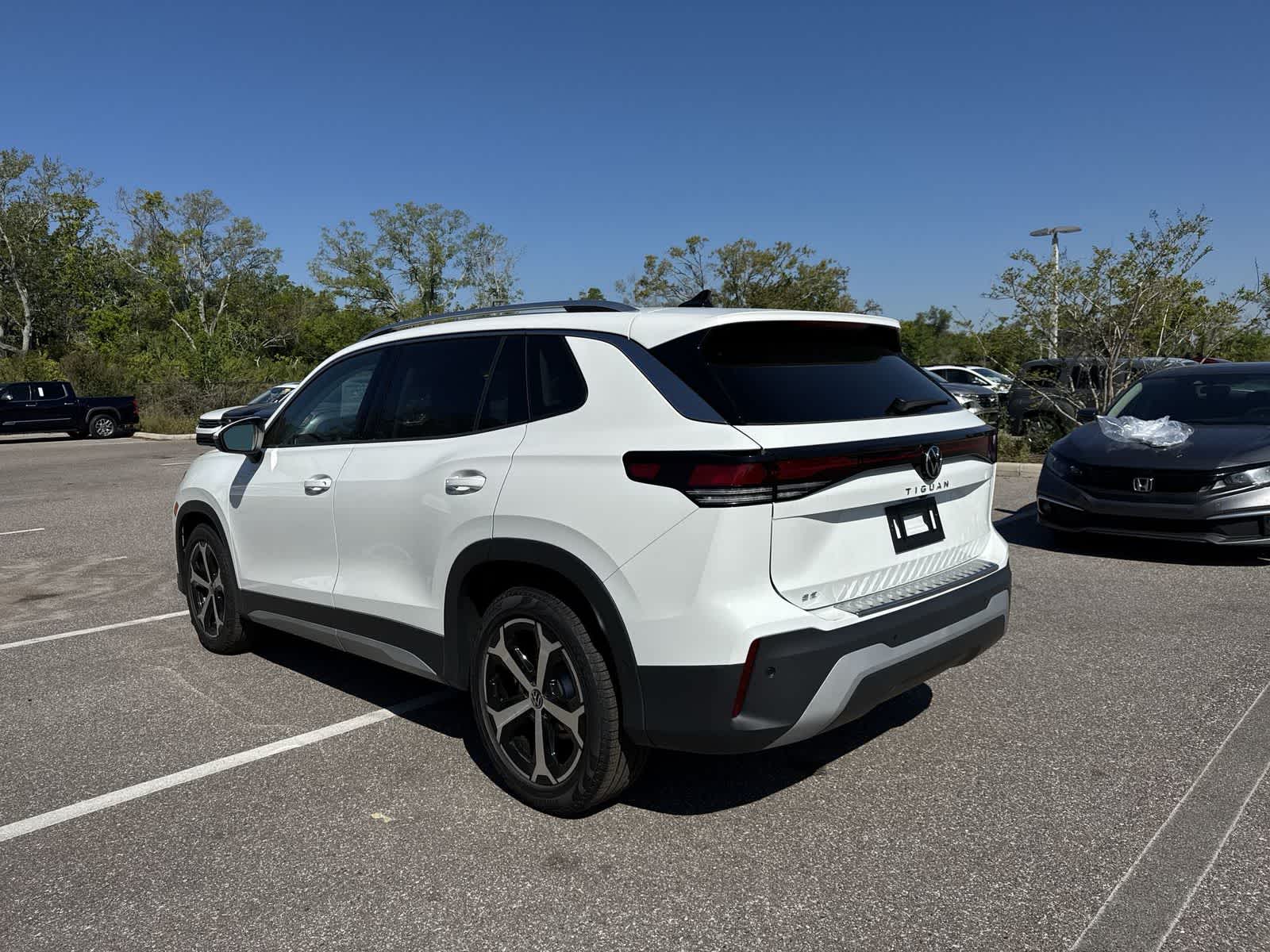 Thumbnail: 2026 Volkswagen Tiguan - 4