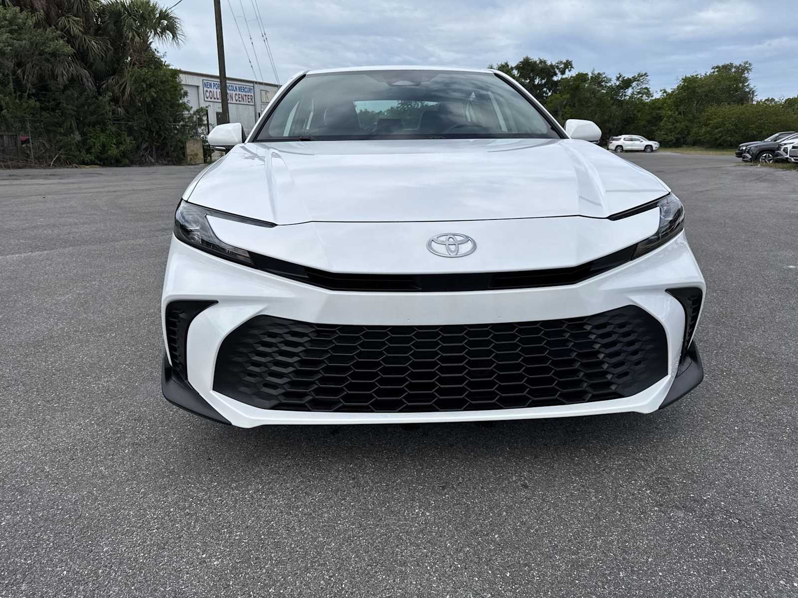 Thumbnail: 2025 Toyota Camry - 9