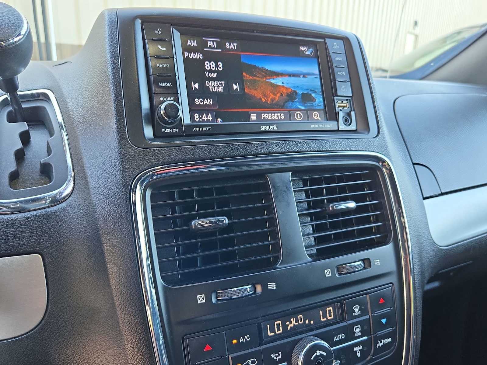 Thumbnail: 2019 Dodge Grand Caravan - 26