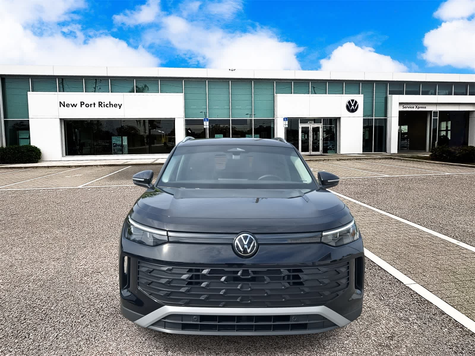 Thumbnail: 2025 Volkswagen Tiguan - 3