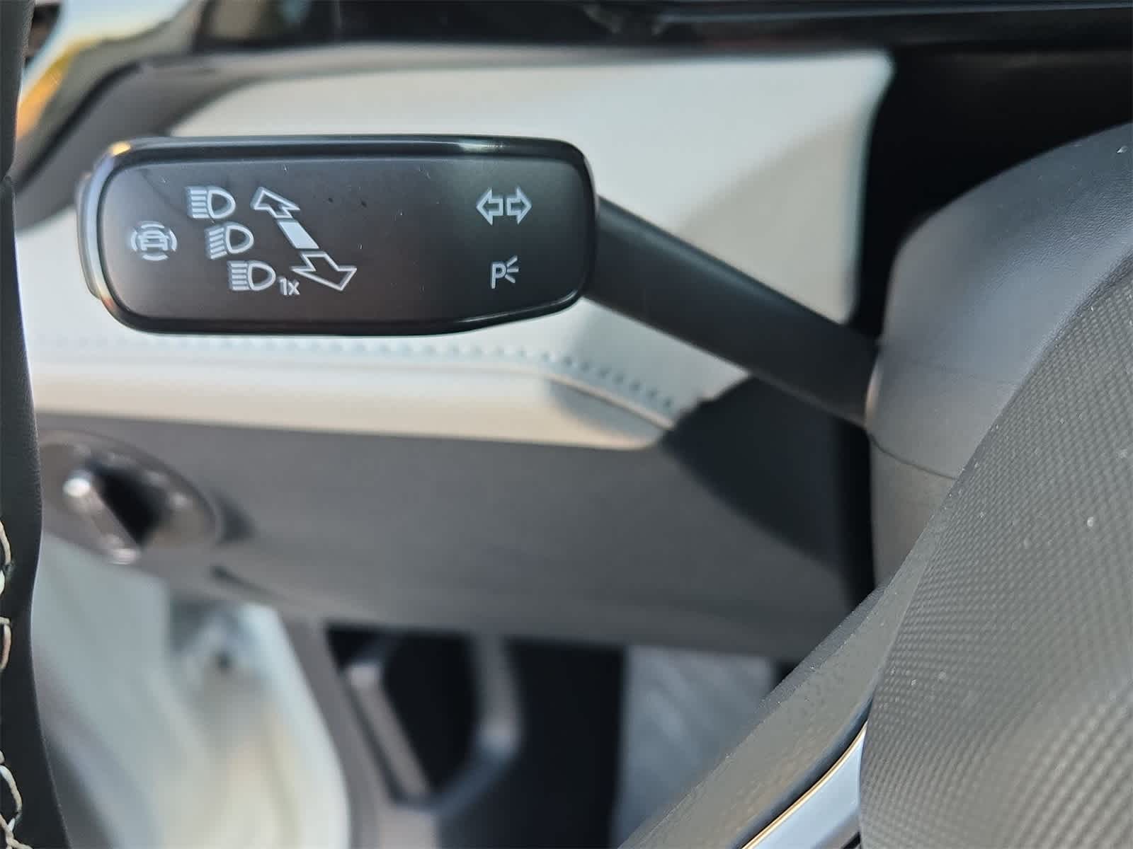 Thumbnail: 2025 Volkswagen Taos - 25