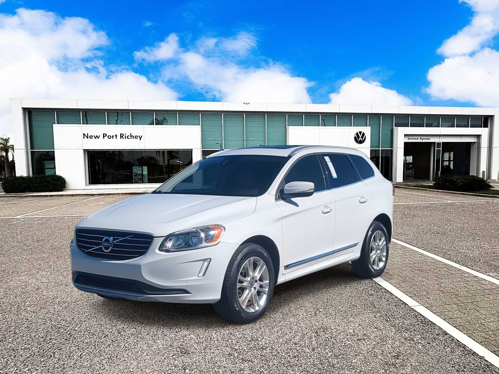 Thumbnail: 2015 Volvo XC60 - 4