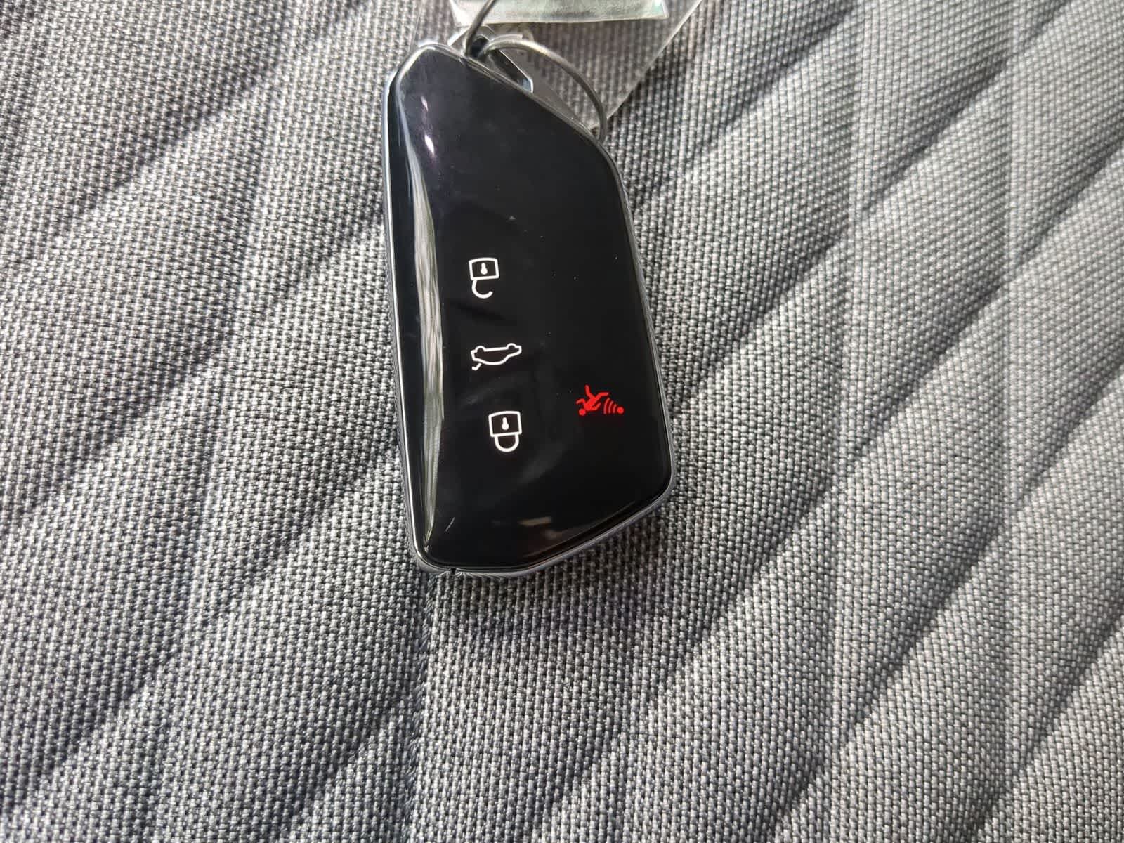 Thumbnail: 2025 Volkswagen Tiguan - 30