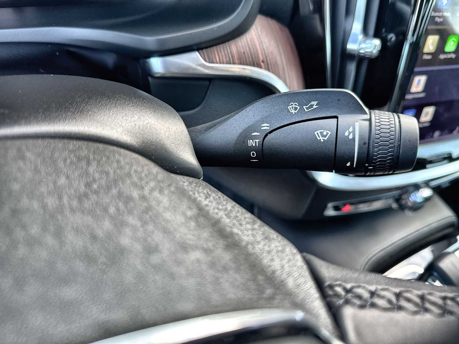 Thumbnail: 2023 Volvo S60 - 25