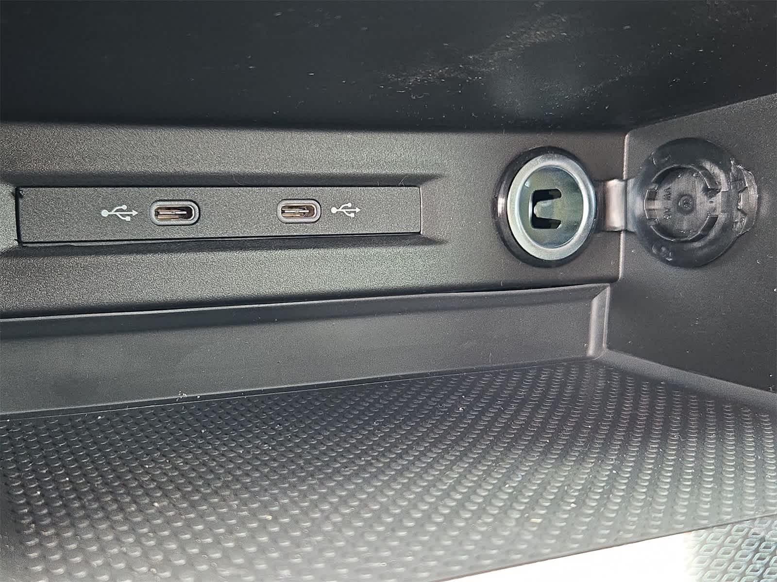 Thumbnail: 2025 Volkswagen Taos - 30