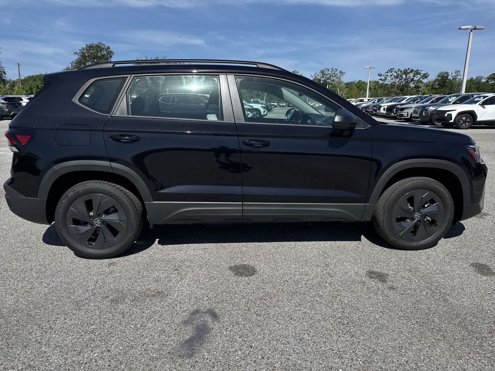 Thumbnail: 2026 Volkswagen Taos - 7