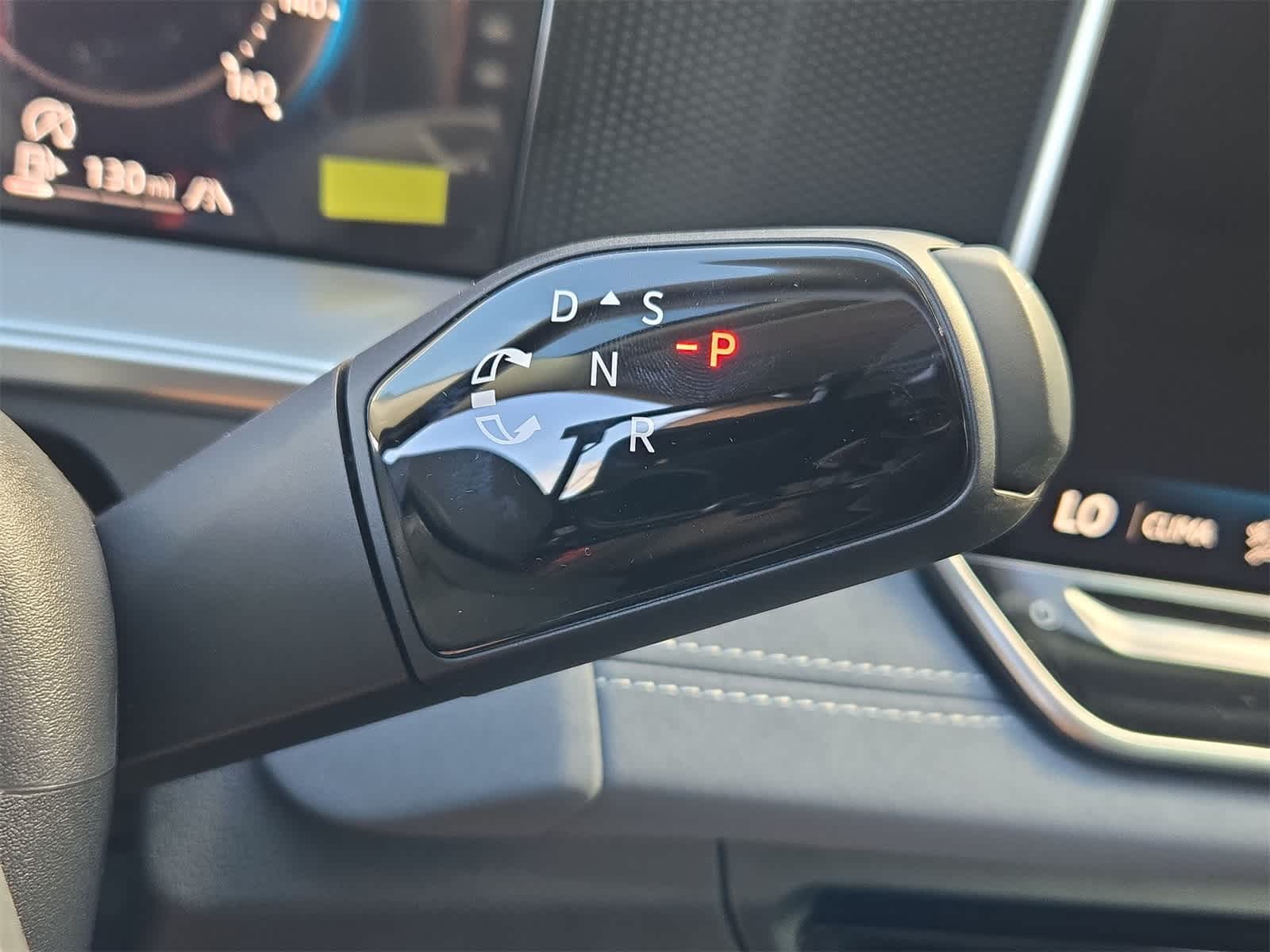 Thumbnail: 2025 Volkswagen Tiguan - 31