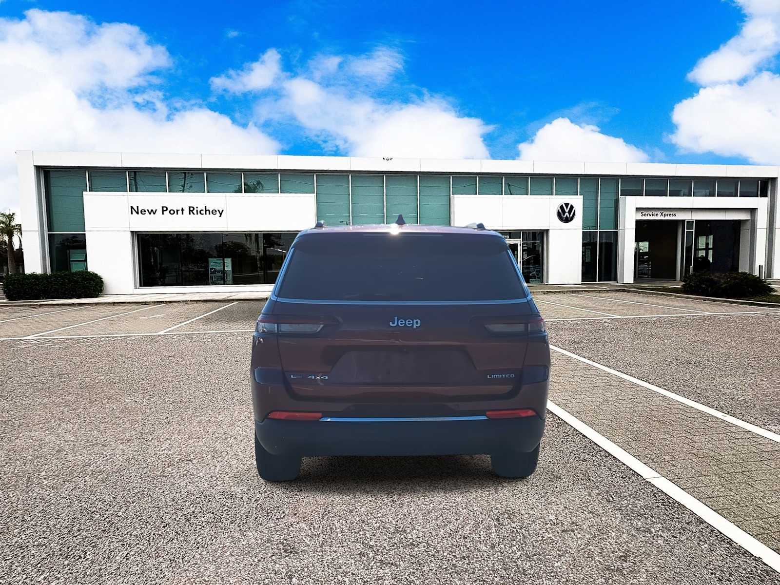 Thumbnail: 2022 Jeep Grand Cherokee - 7