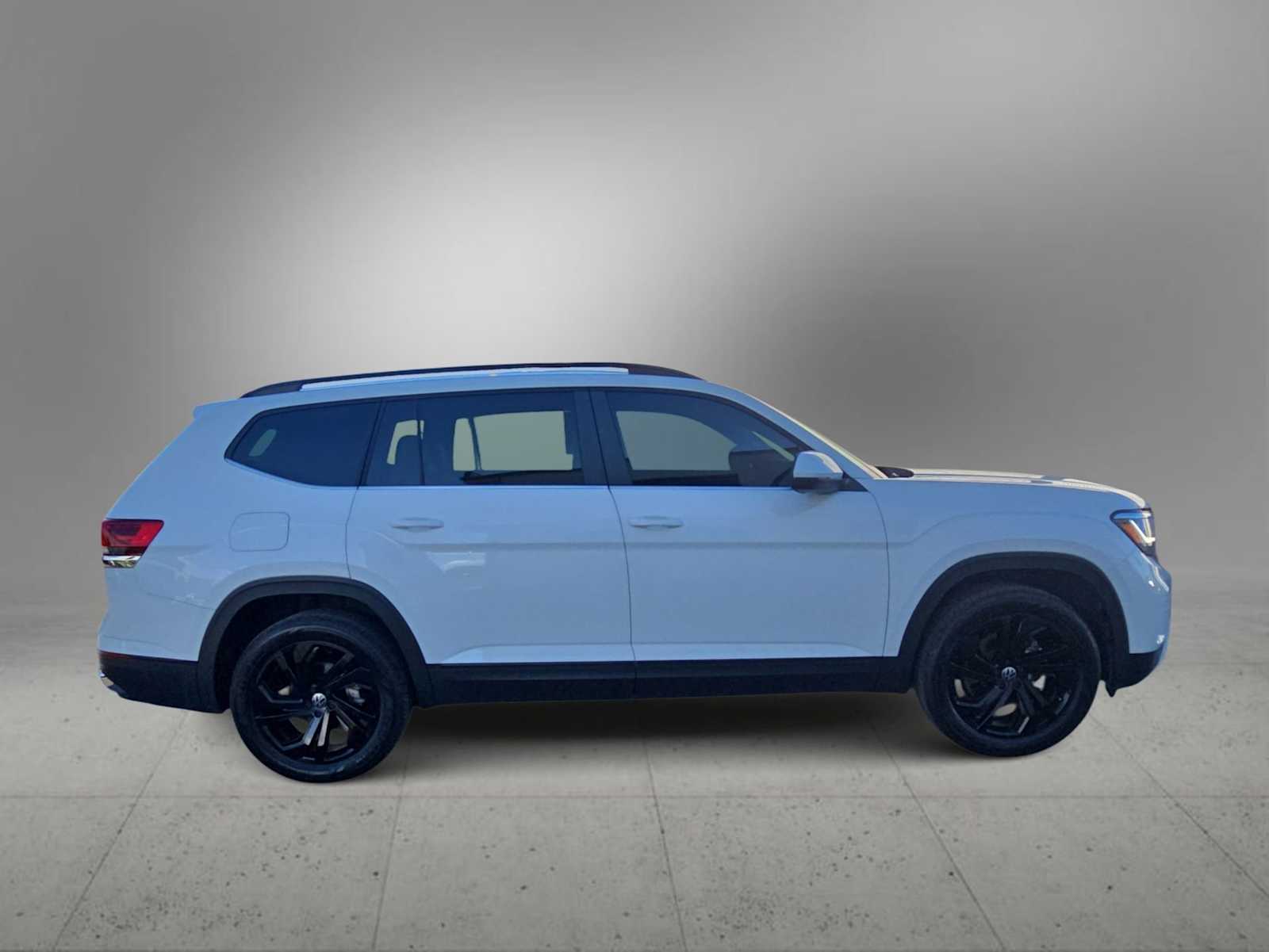 Thumbnail: 2023 Volkswagen Atlas - 9