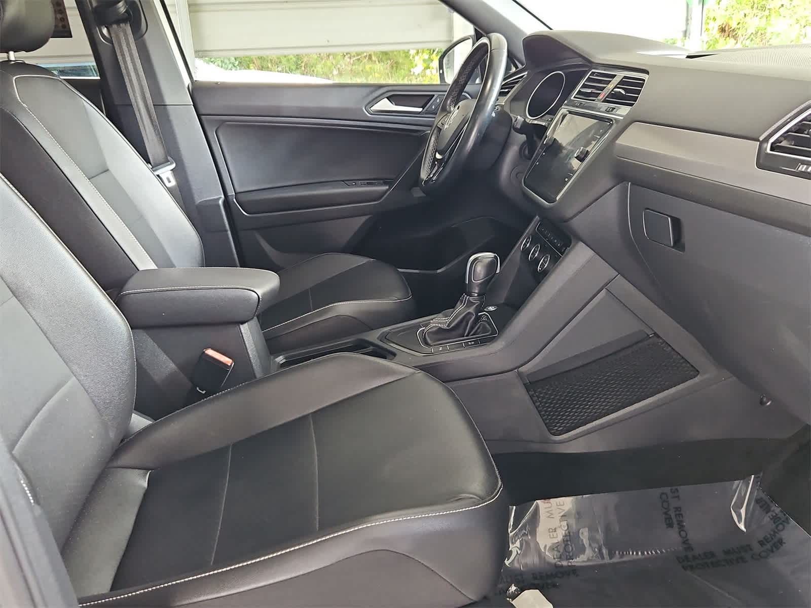 Thumbnail: 2021 Volkswagen Tiguan - 36