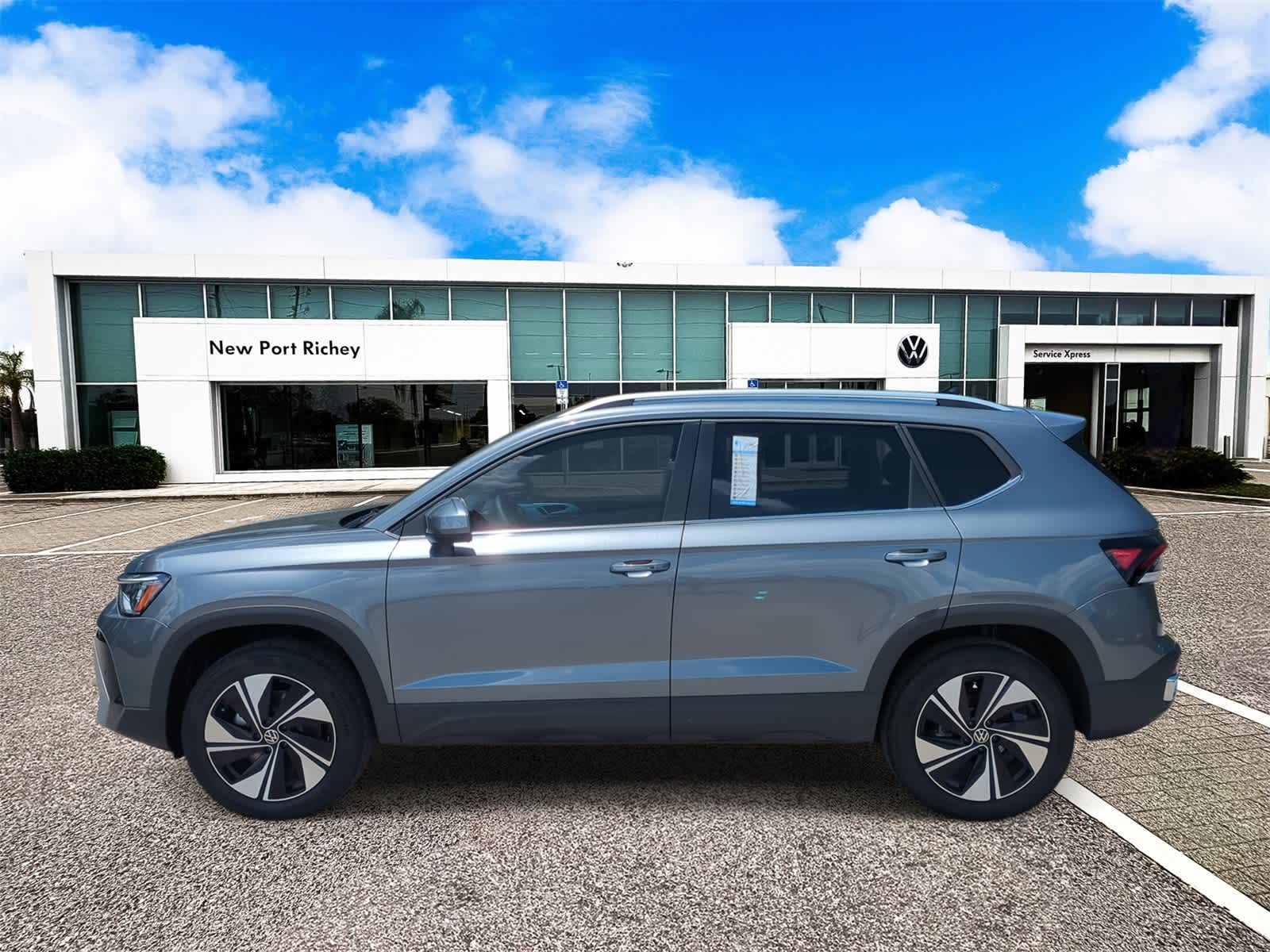 Thumbnail: 2025 Volkswagen Taos - 5