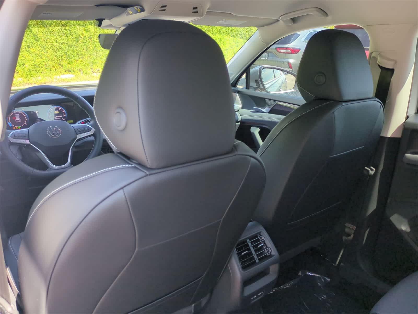 Thumbnail: 2025 Volkswagen Tiguan - 19