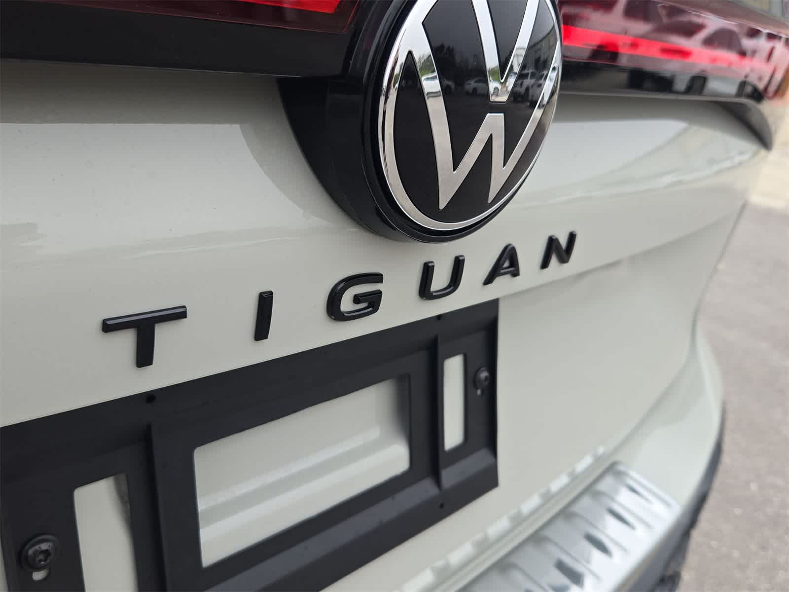 Thumbnail: 2026 Volkswagen Tiguan - 13