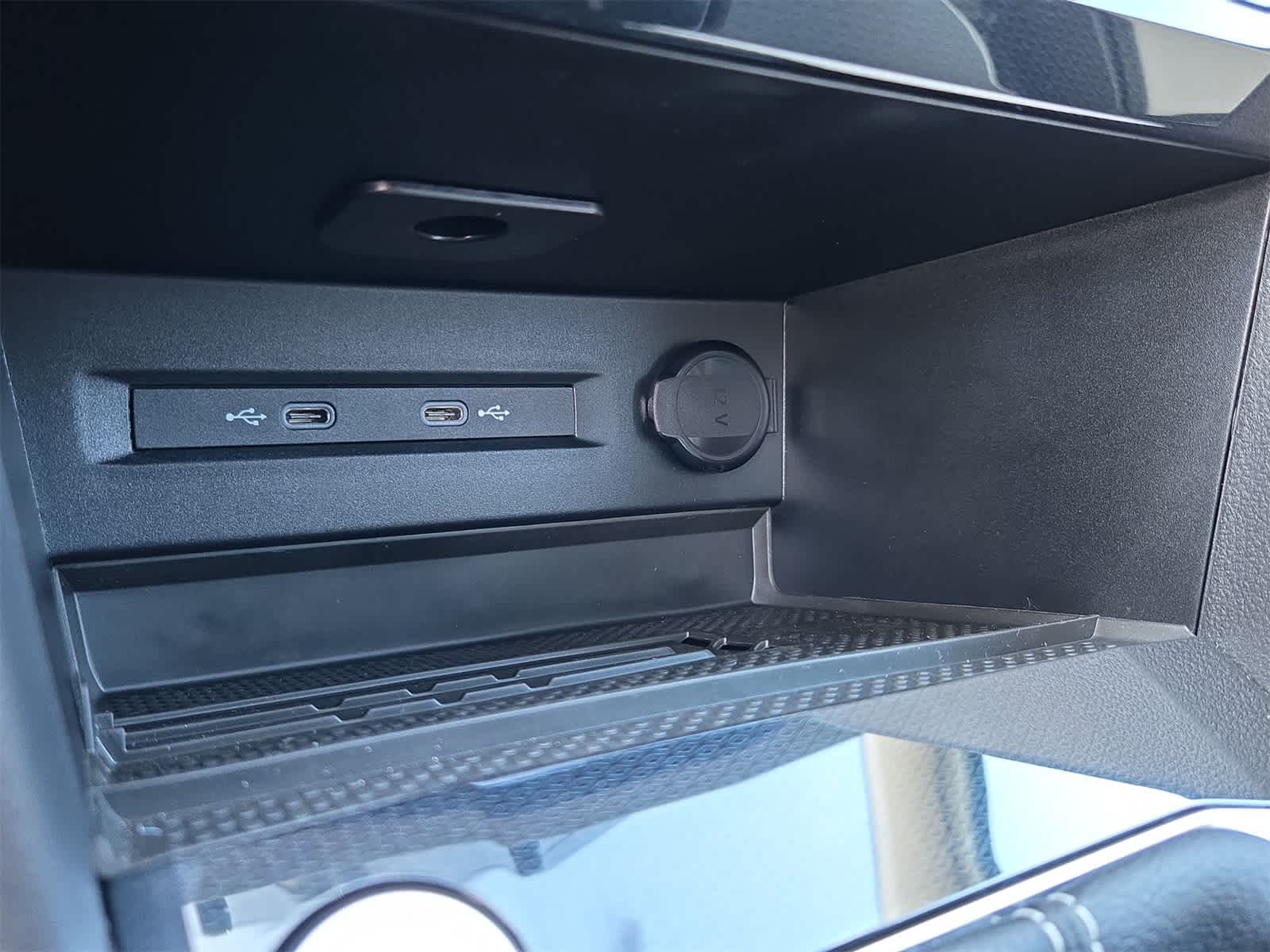 Thumbnail: 2025 Volkswagen Taos - 32