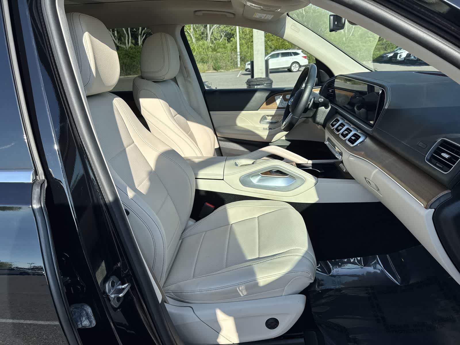 Thumbnail: 2023 Mercedes-Benz GLS - 20