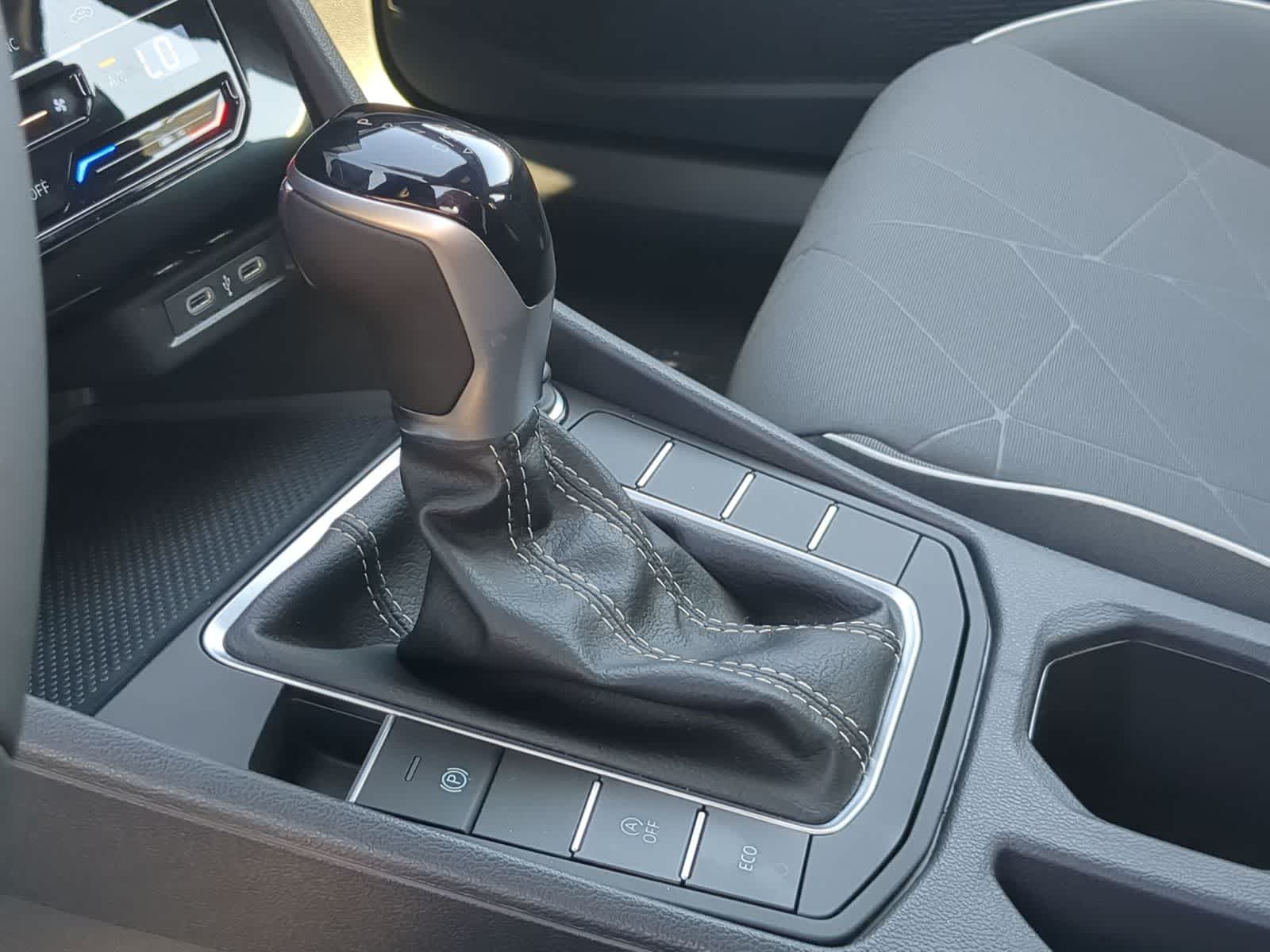 Thumbnail: 2026 Volkswagen Jetta - 32