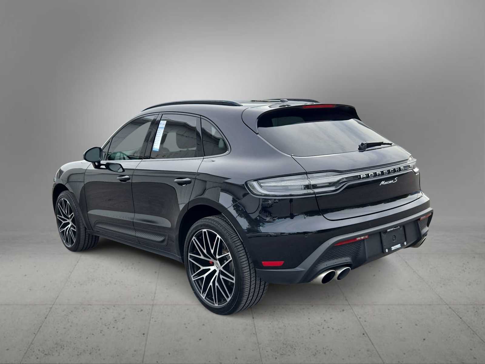 Thumbnail: 2022 Porsche Macan - 6
