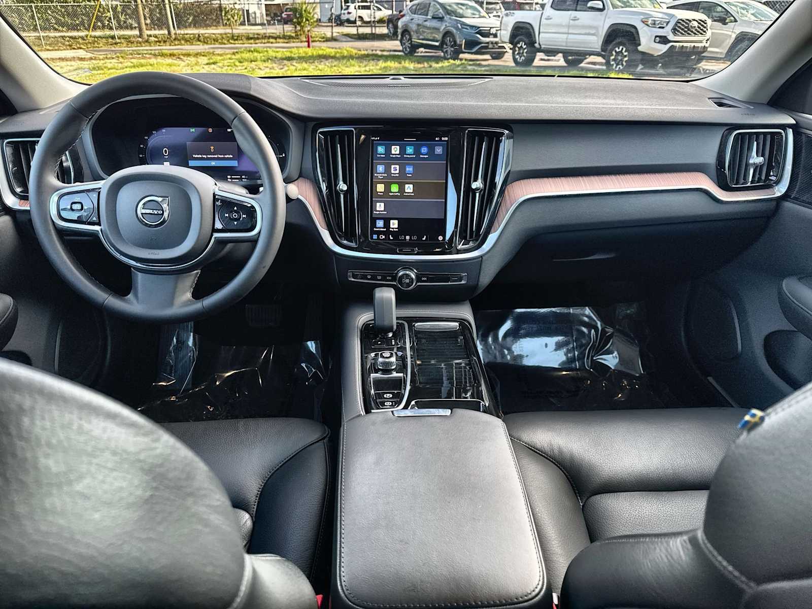 Thumbnail: 2023 Volvo S60 - 14