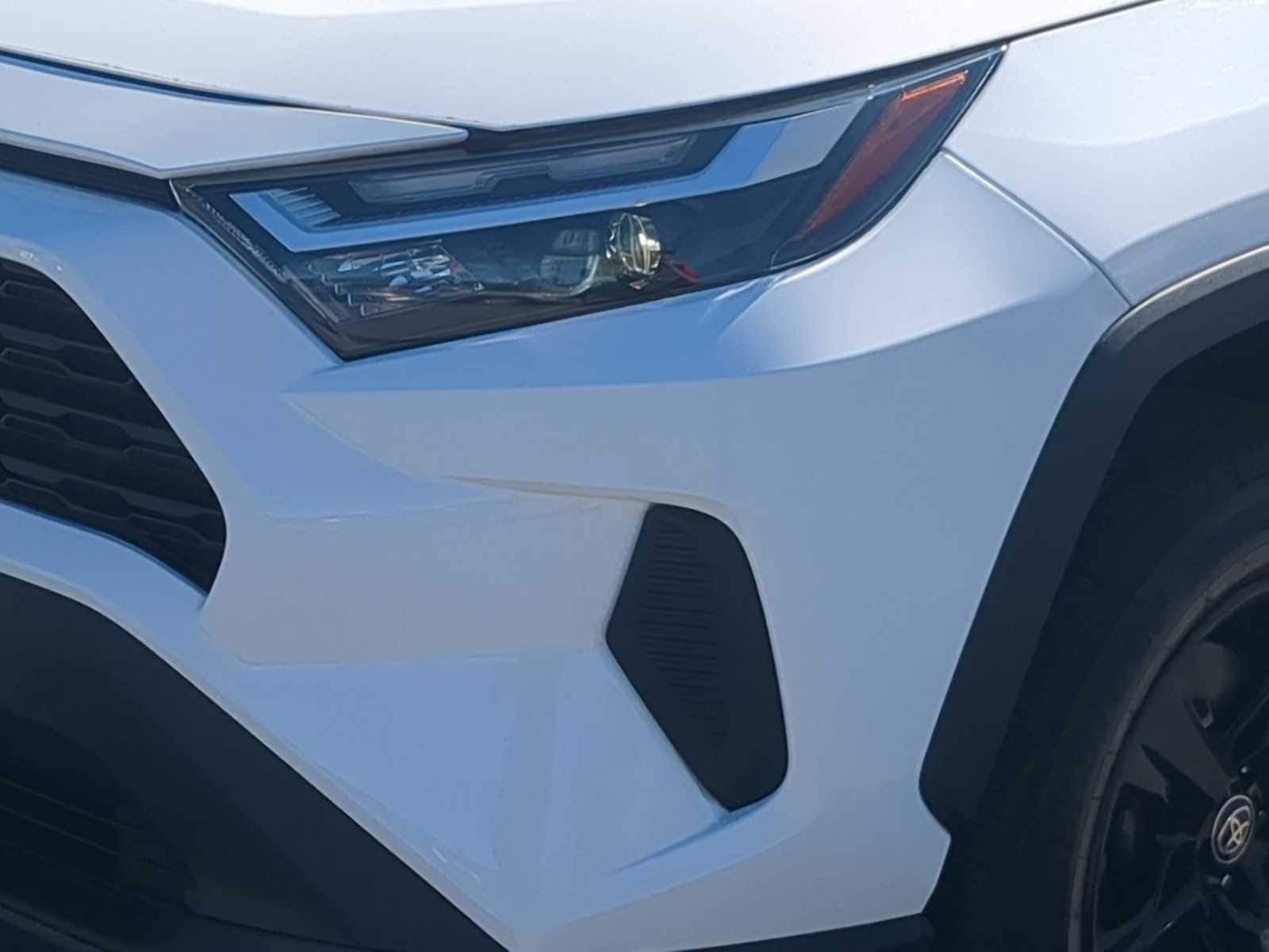 Thumbnail: 2022 Toyota RAV4 - 11