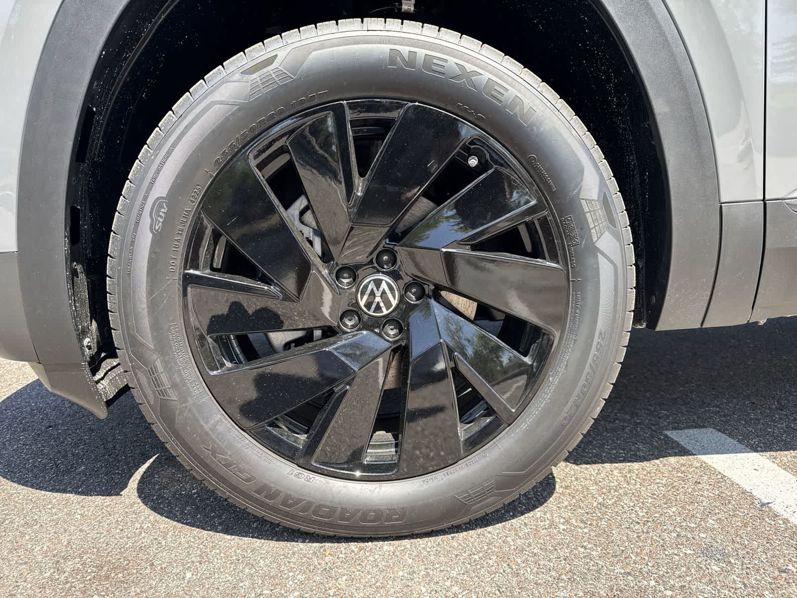 Thumbnail: 2026 Volkswagen Atlas - 13