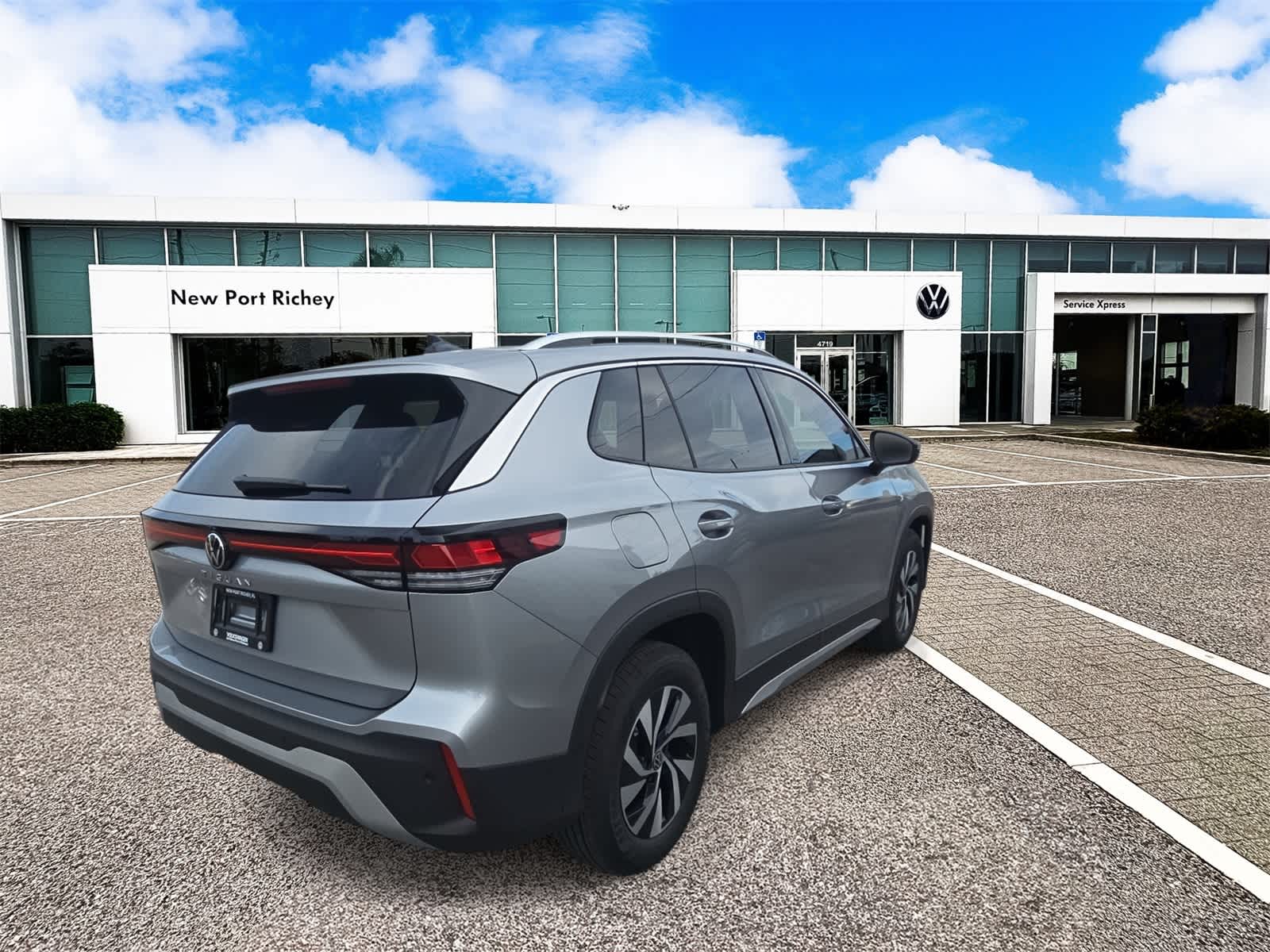 Thumbnail: 2025 Volkswagen Tiguan - 8