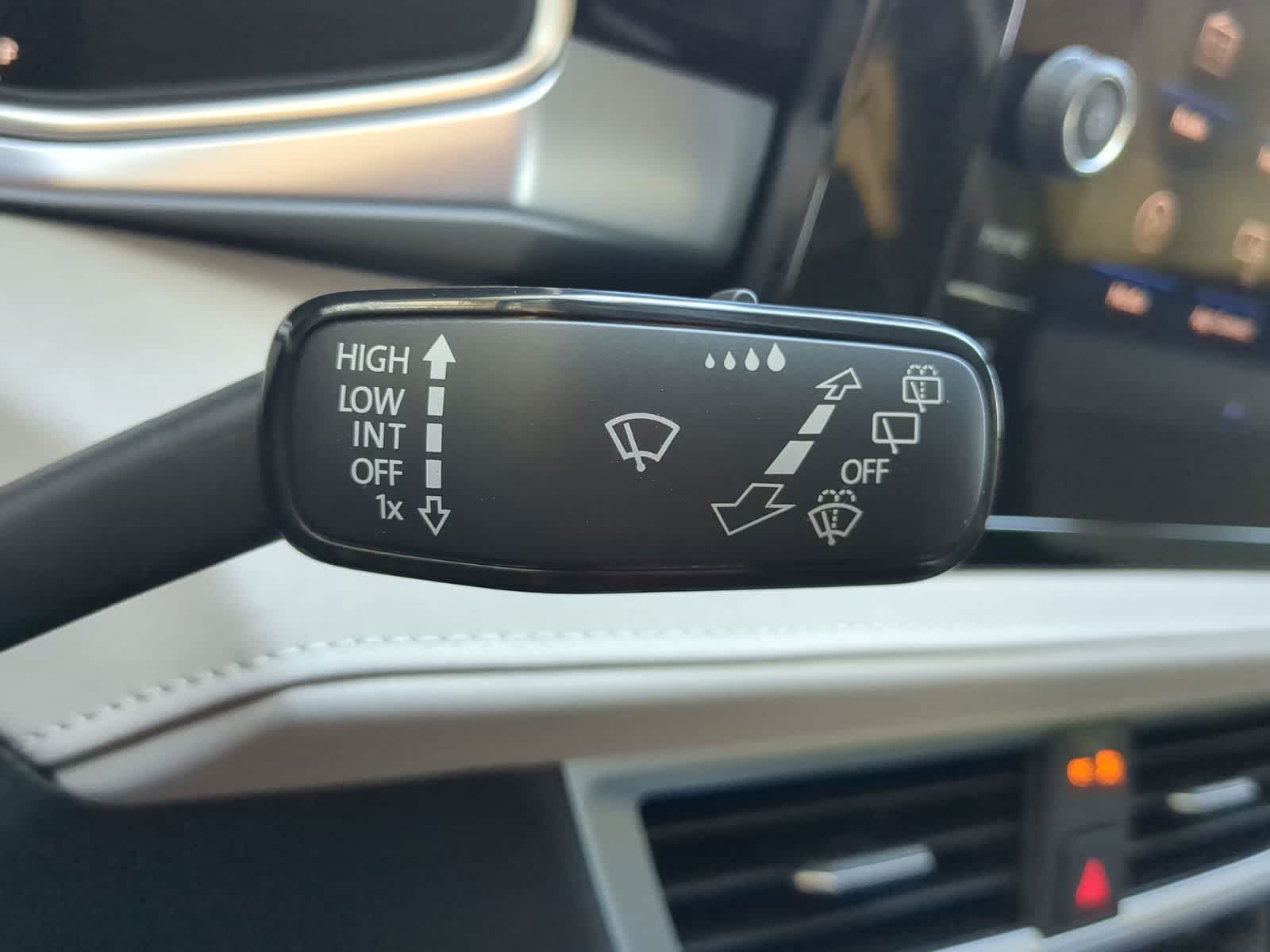 Thumbnail: 2025 Volkswagen Taos - 25