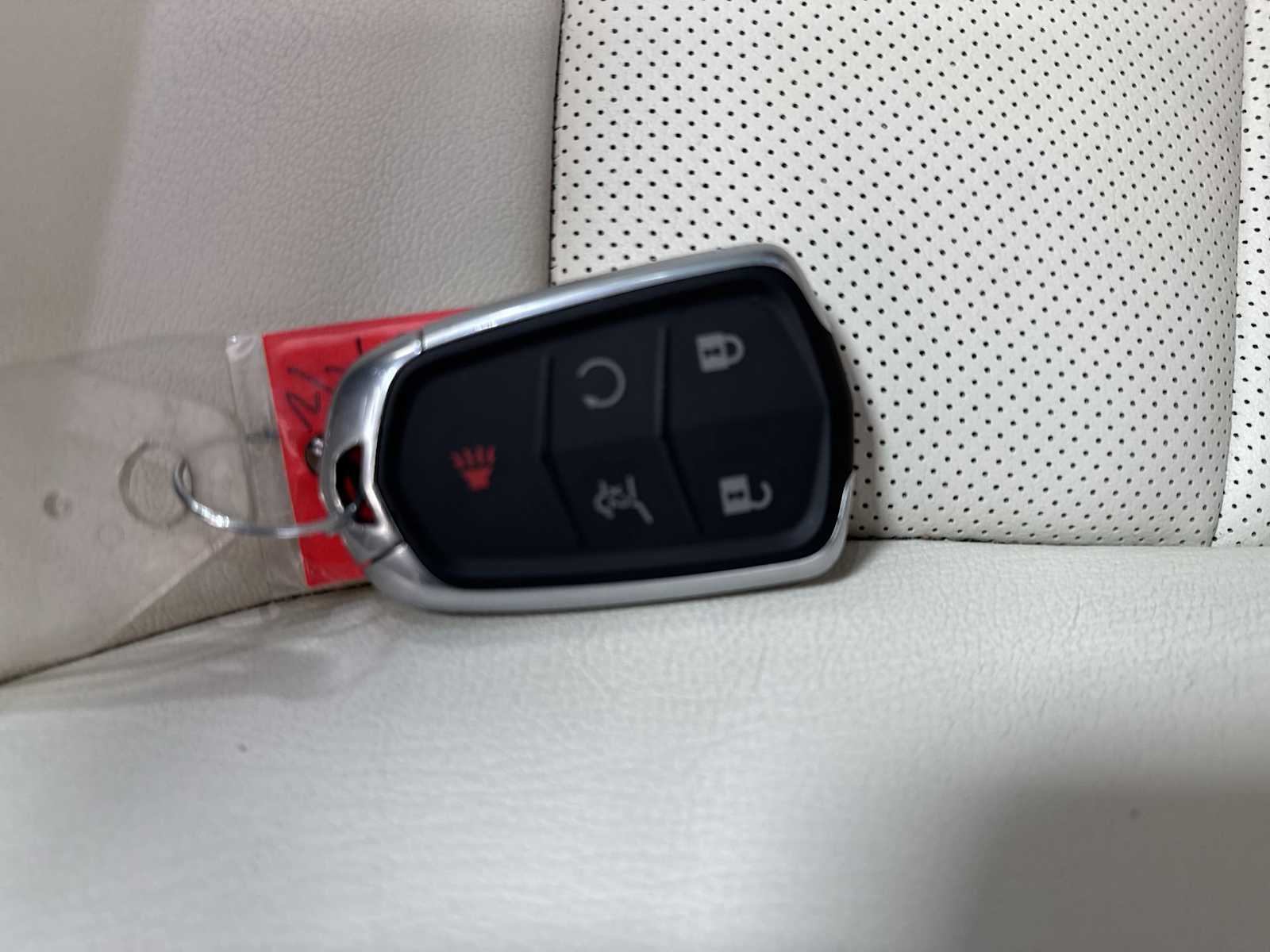 Thumbnail: 2021 Cadillac XT5 - 33