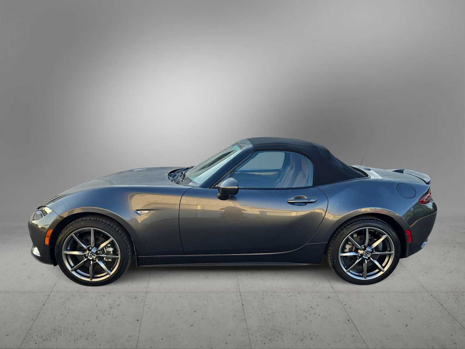 Thumbnail: 2023 Mazda MX-5 Miata - 5
