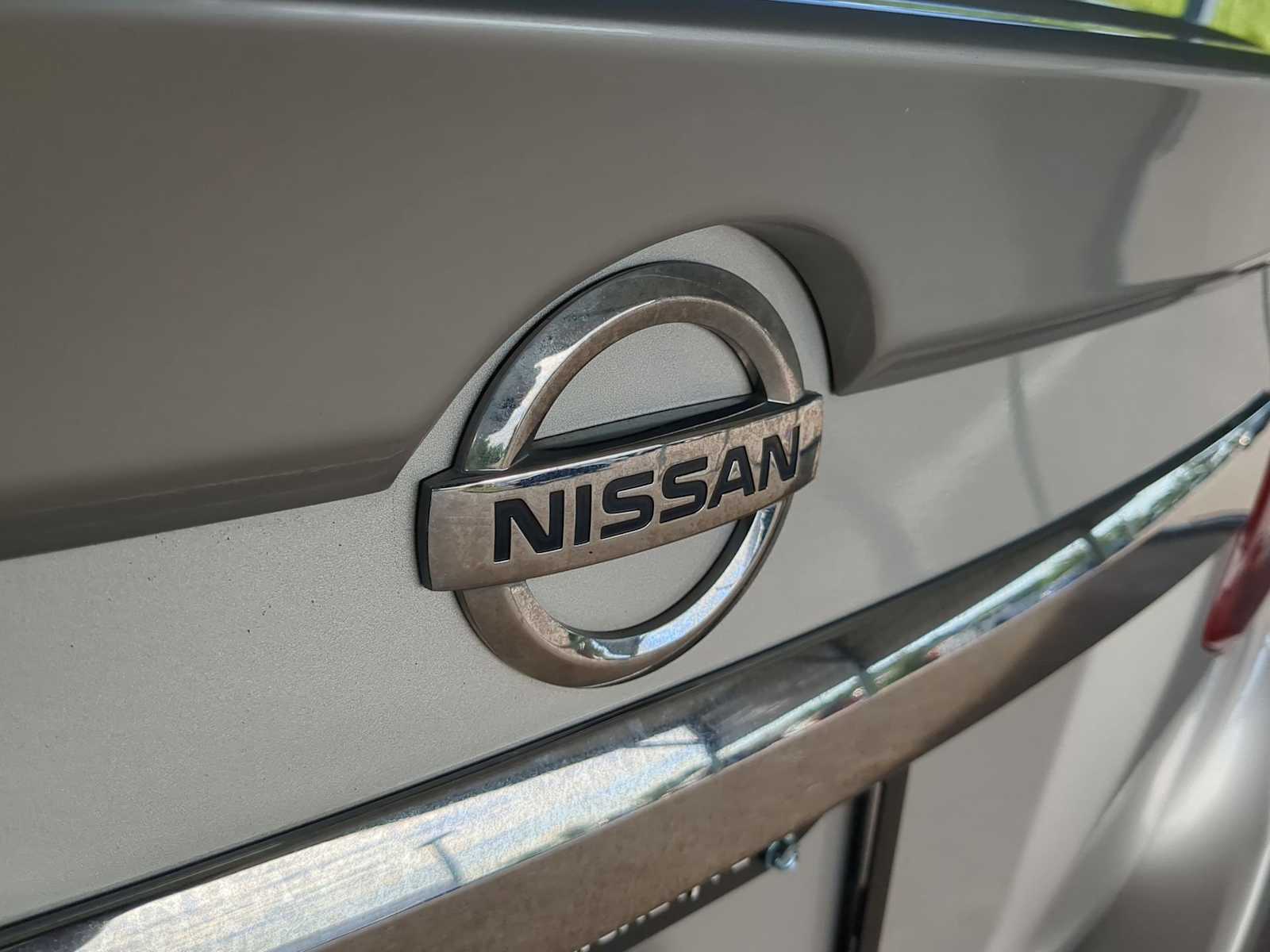 Thumbnail: 2017 Nissan Altima - 12