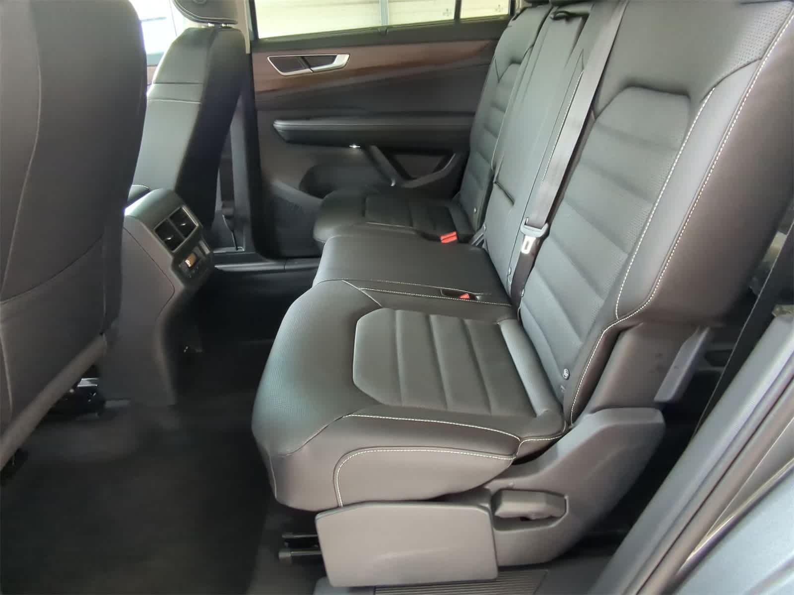 Thumbnail: 2025 Volkswagen Atlas - 20