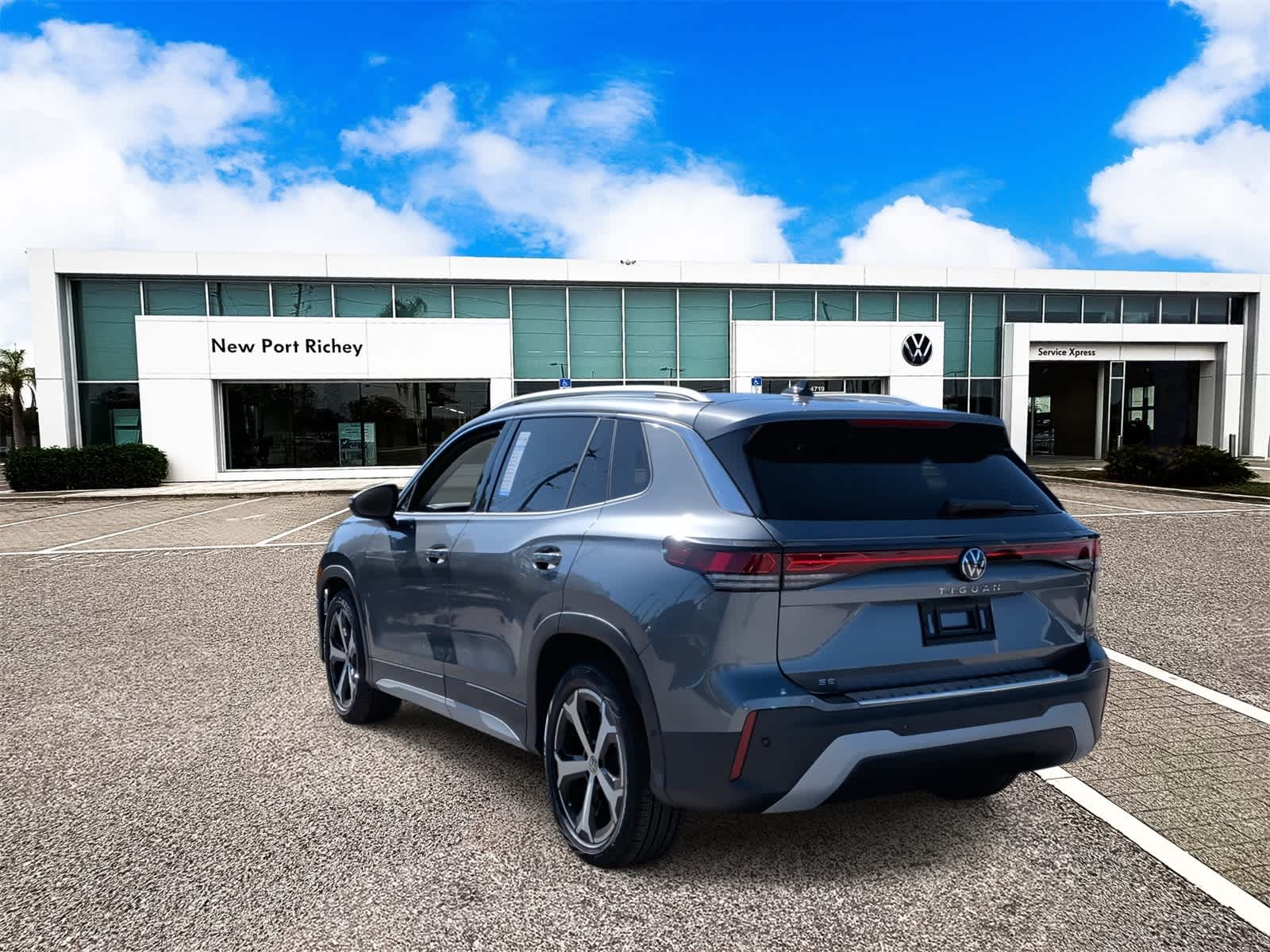 Thumbnail: 2026 Volkswagen Tiguan - 6